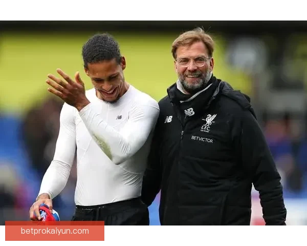 范戴克家庭生活揭秘：足球明星展现温馨日常，亲情故事值得关注