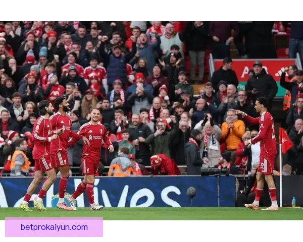 德甲格雷戈里奇前锋状态回暖，近期表现稳健引人关注