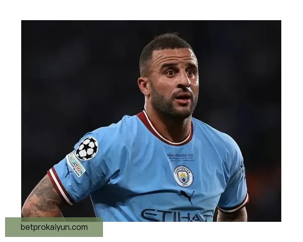 沃克本赛季防守表现稳健，持续提升球队后防影响力